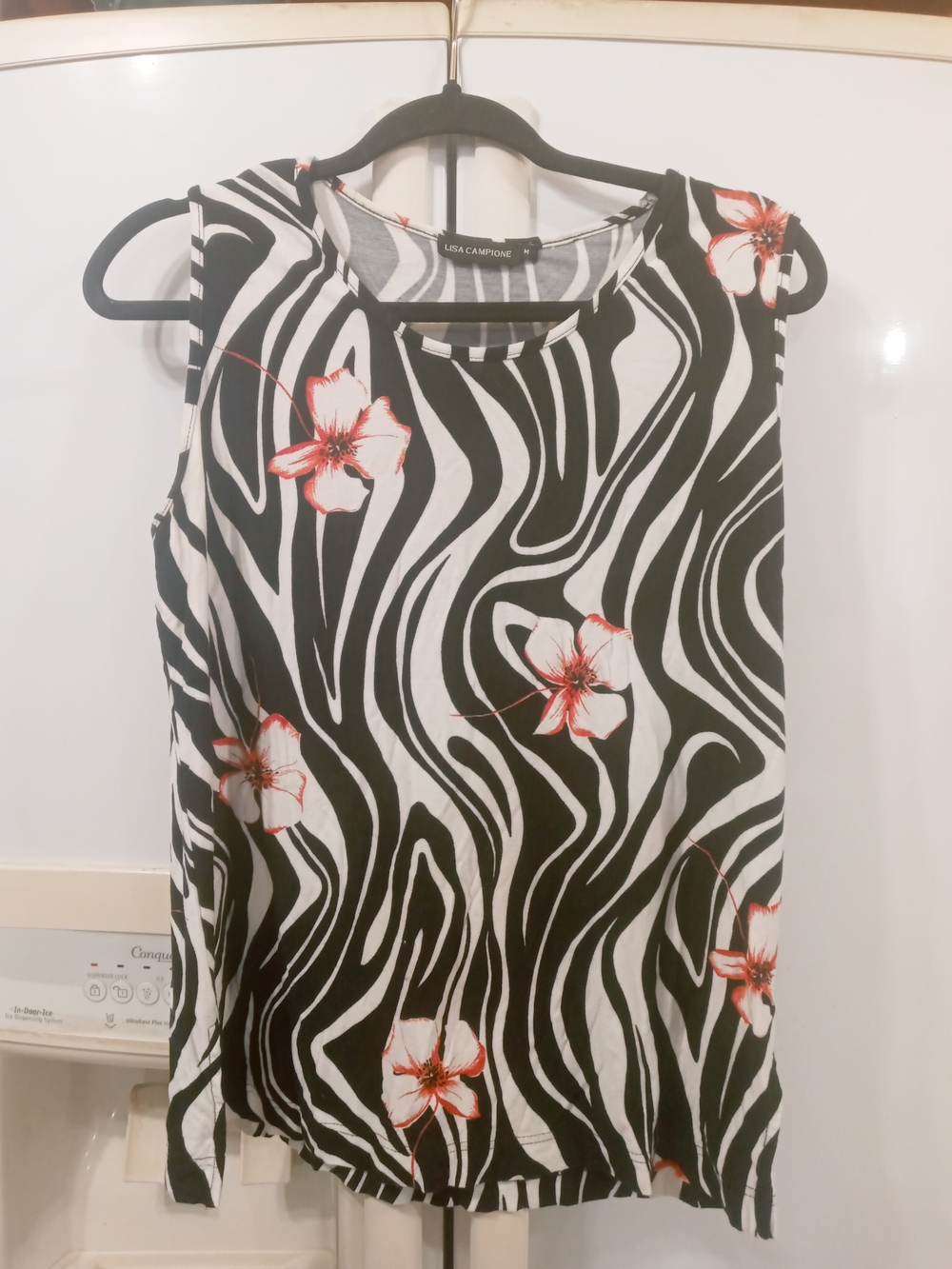 Women's Lisa Campione Black & White Floral-Print Sleeveless Top with Red Accents